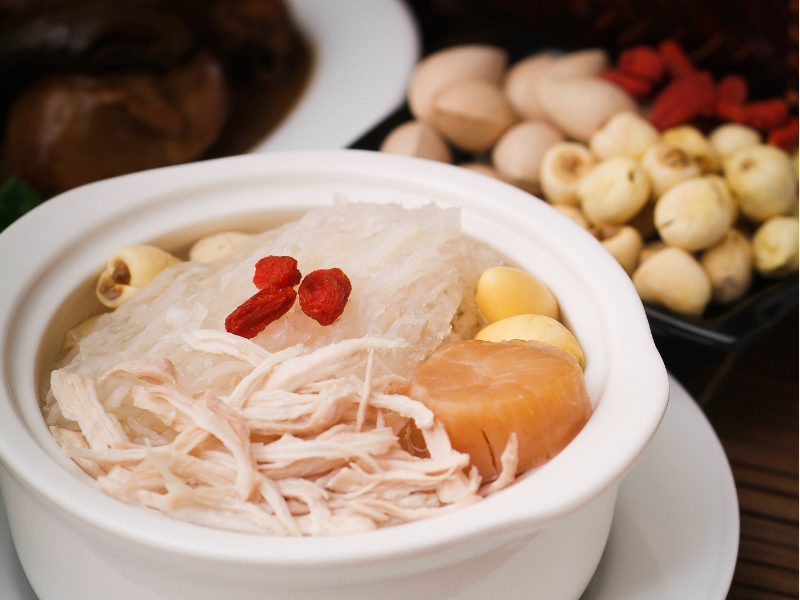 老年人食用燕窝的最佳时间