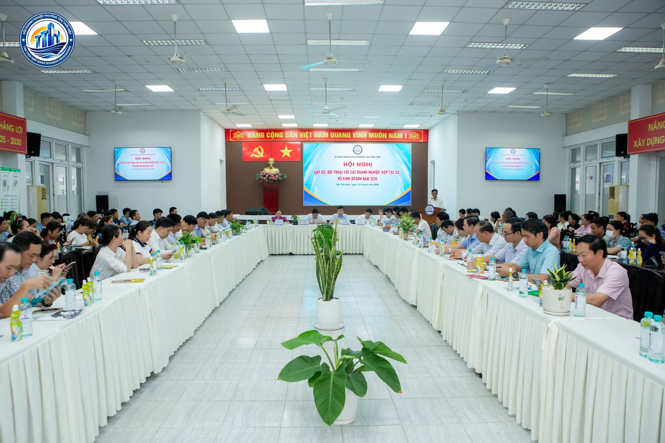 Chúc mừng Hội nghị Gặp gỡ, Đối thoại Doanh nghiệp phường Tân Thới Hiệp năm 2026 diễn ra thành công, tốt đẹp Chúc mừng Hội nghị Gặp gỡ, Đối thoại Doanh nghiệp phường Tân Thới Hiệp năm 2026 diễn ra thành công, tốt đẹp